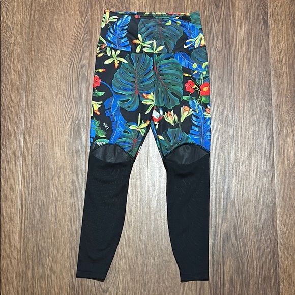 🔥🔥🔥Nike Blue and Green Leggings with Vibrant Print Size Medium🔥🔥🔥 - Picture 1 of 7